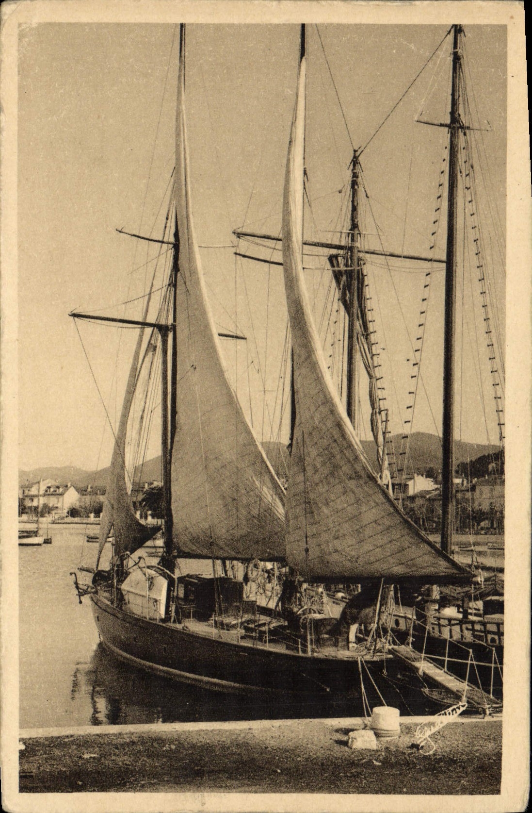 VINTAGE POSTCARD Sailing Boat Sainte Maxime on Sea Sailing ships of the port