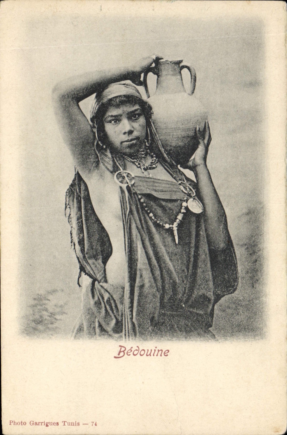 CPA Nu erotique Femme Bedouine