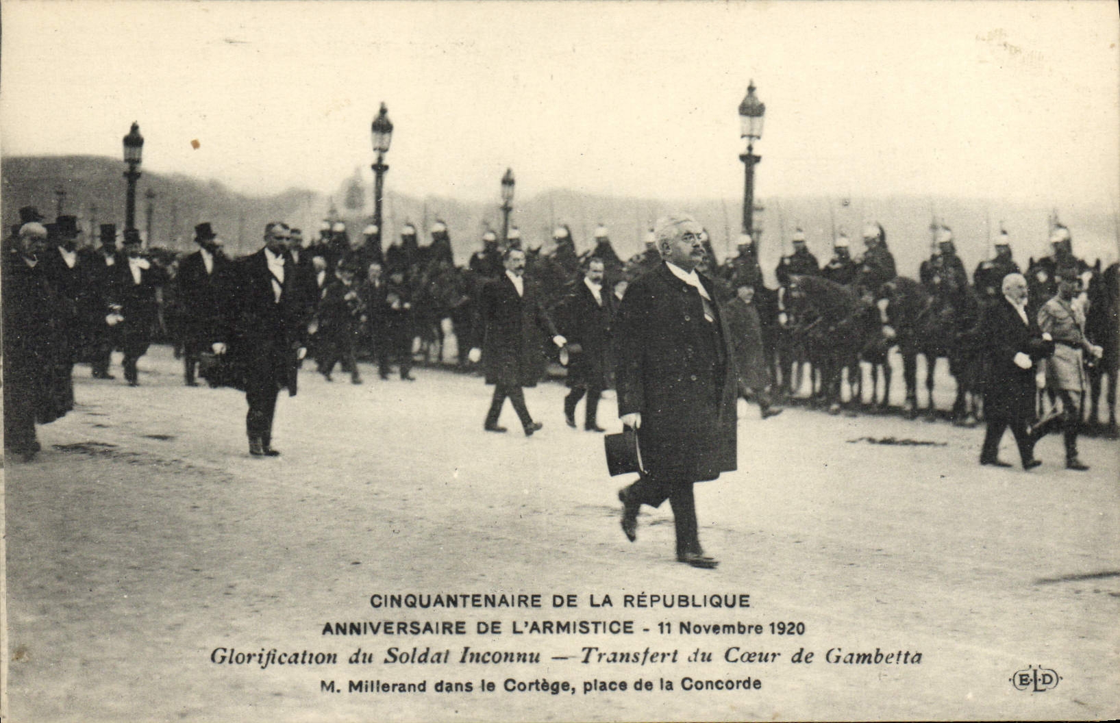 VINTAGE POSTCARD Militaria Fiftieth anniversary of the Republic Birthday of the armistice November 11th, 1920 Unknown soldier Heart of Gamba