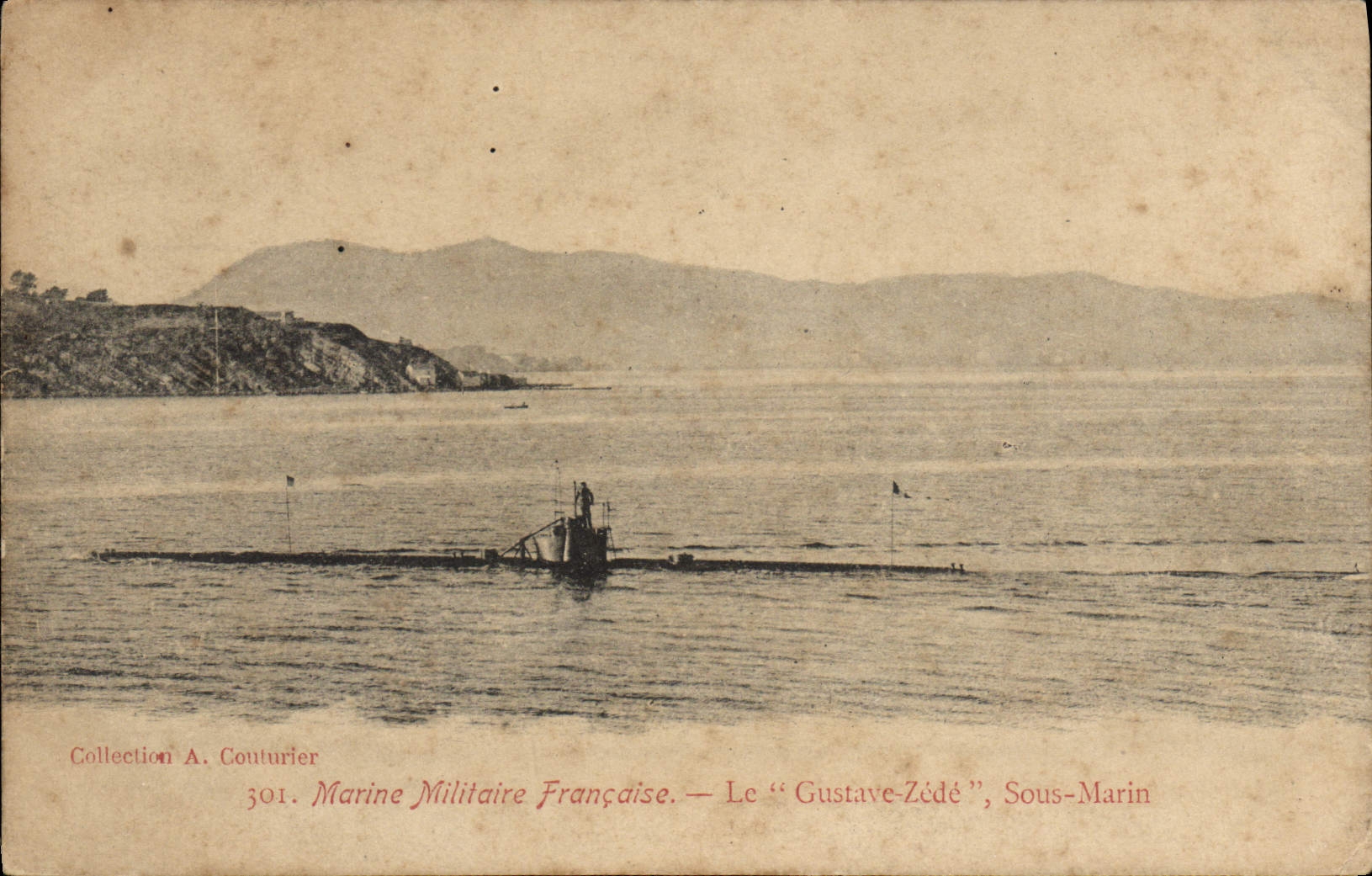 CPA Bateau Le Gustave Zede Sous marin 