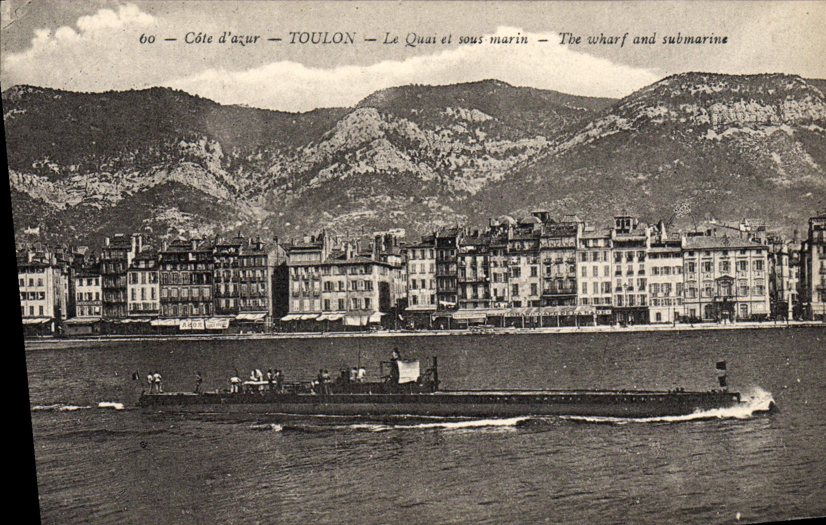 VINTAGE POSTCARD Toulon Boat the quay and submarine