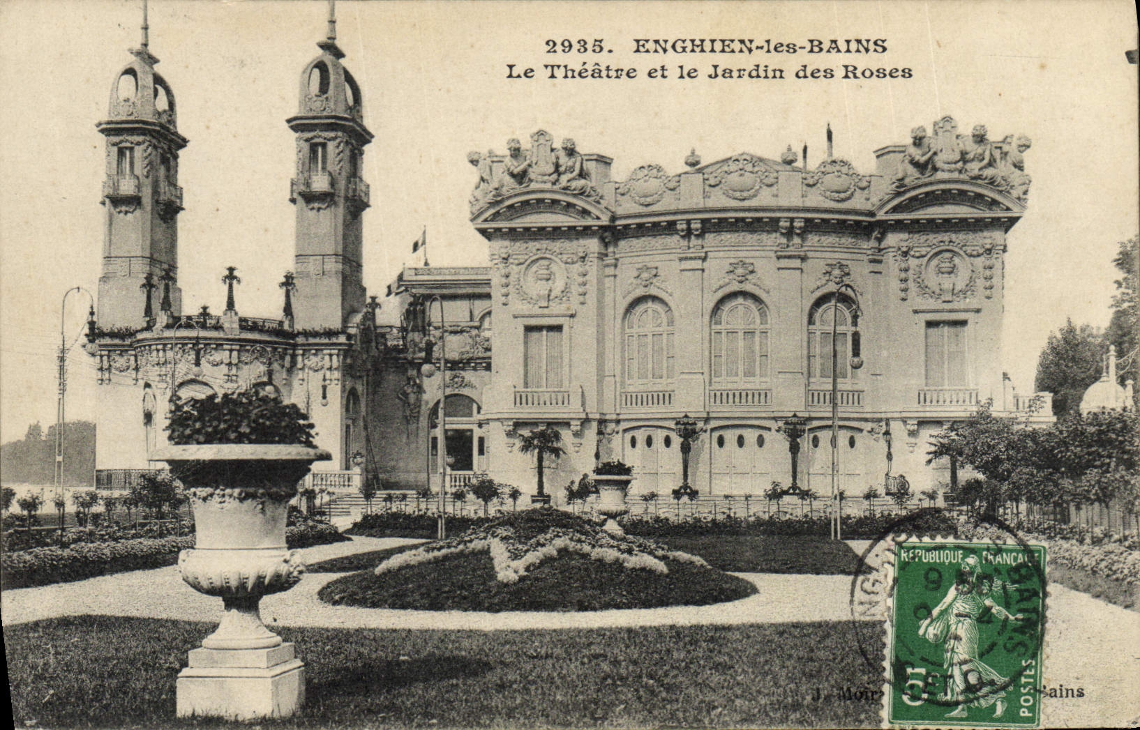 CPA Enghien les Bains Le Theatre et le jardin des plantes