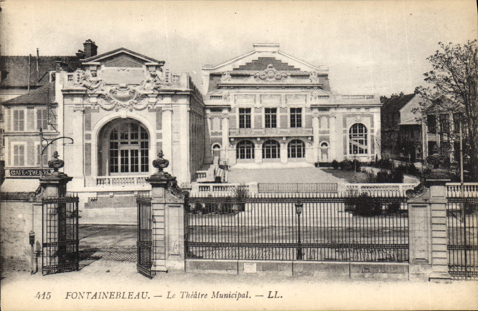 CPA Fontainebleau Le Theatre municipal