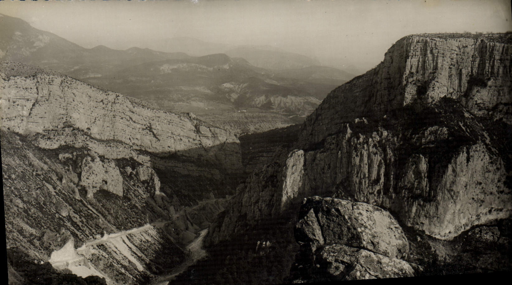 MODERN CARD Moustiers Sainte Marie Gorges Of the Verdon