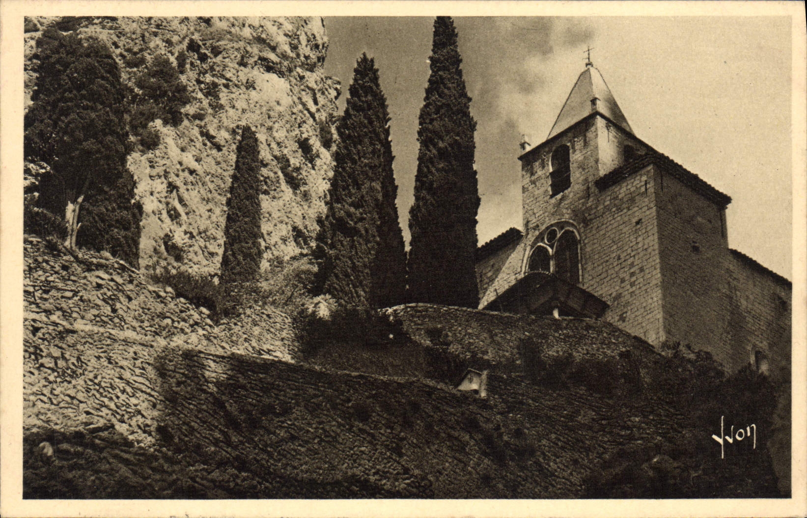 VINTAGE POSTCARD Mounstiers Sainte Marie Vault ND of Beauvoir