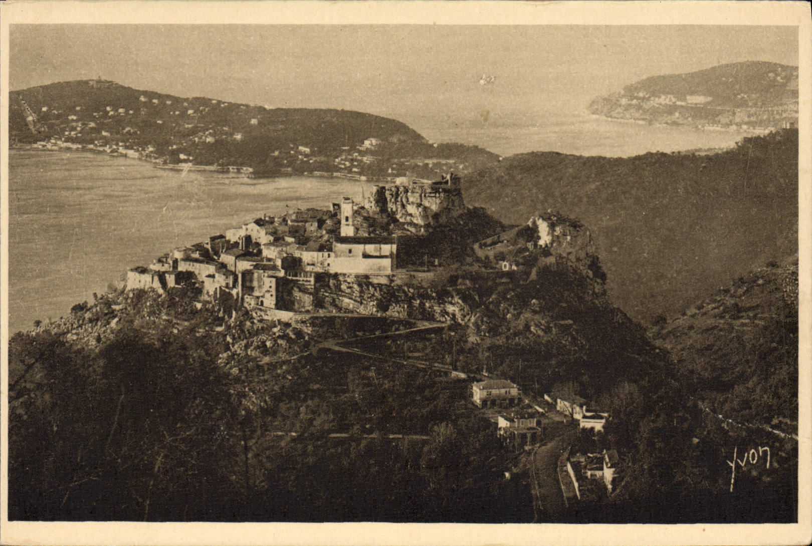 CPA La Douce France Cote D Azur Eze Vue generale