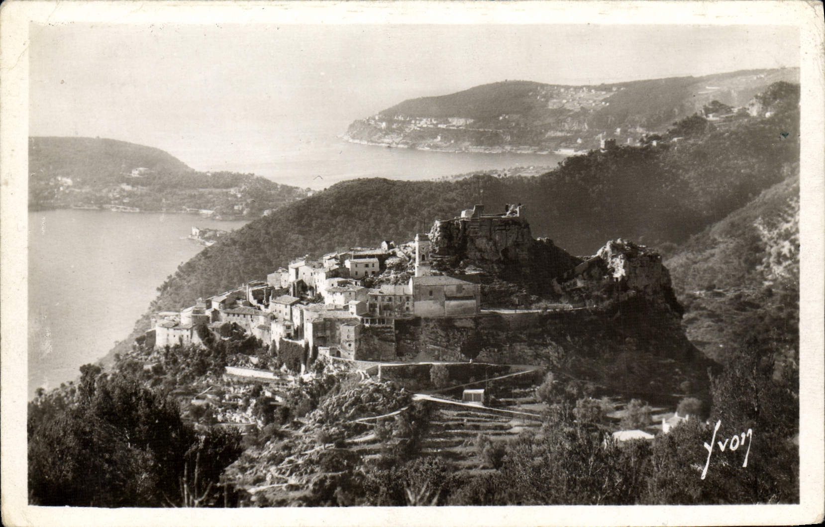 POSTAL MODERNA opinión azul de la dimensión D Eze de la aldea