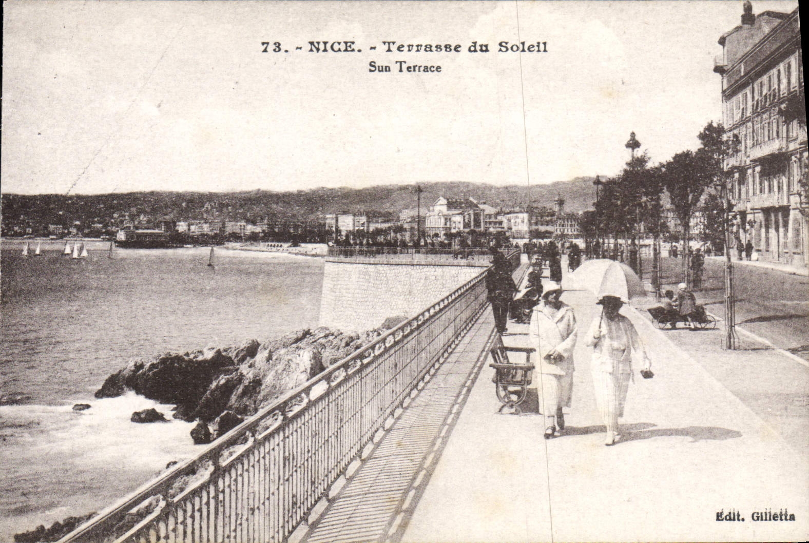 Terraza de la POSTAL de la VENDIMIA Niza del Sun