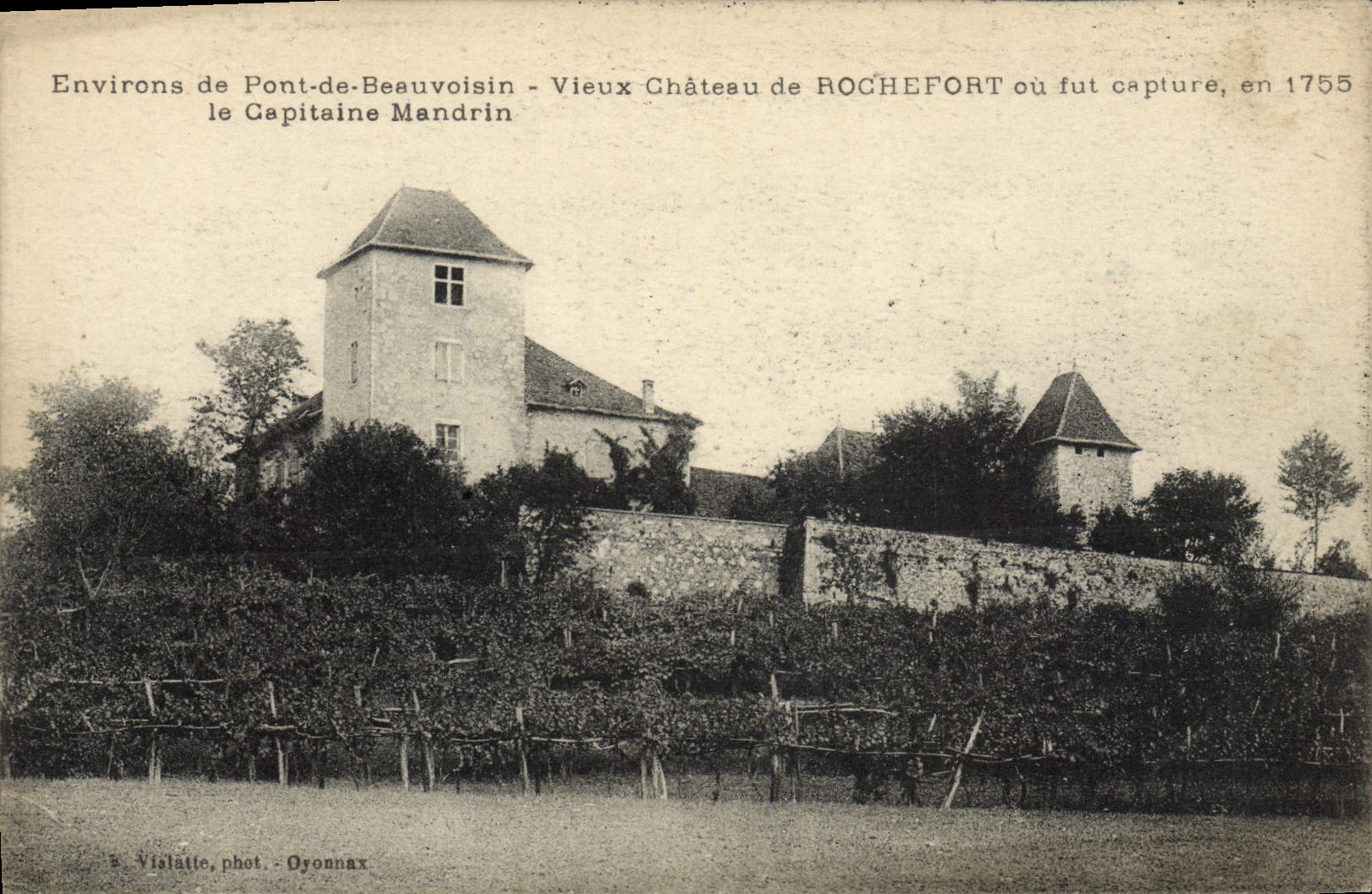 Los alrededores del contrabandista del gángster de la justicia de la POSTAL de la VENDIMIA del puente del castillo viejo de Beauvoisin de Rochefort o eran captura de Mandrin