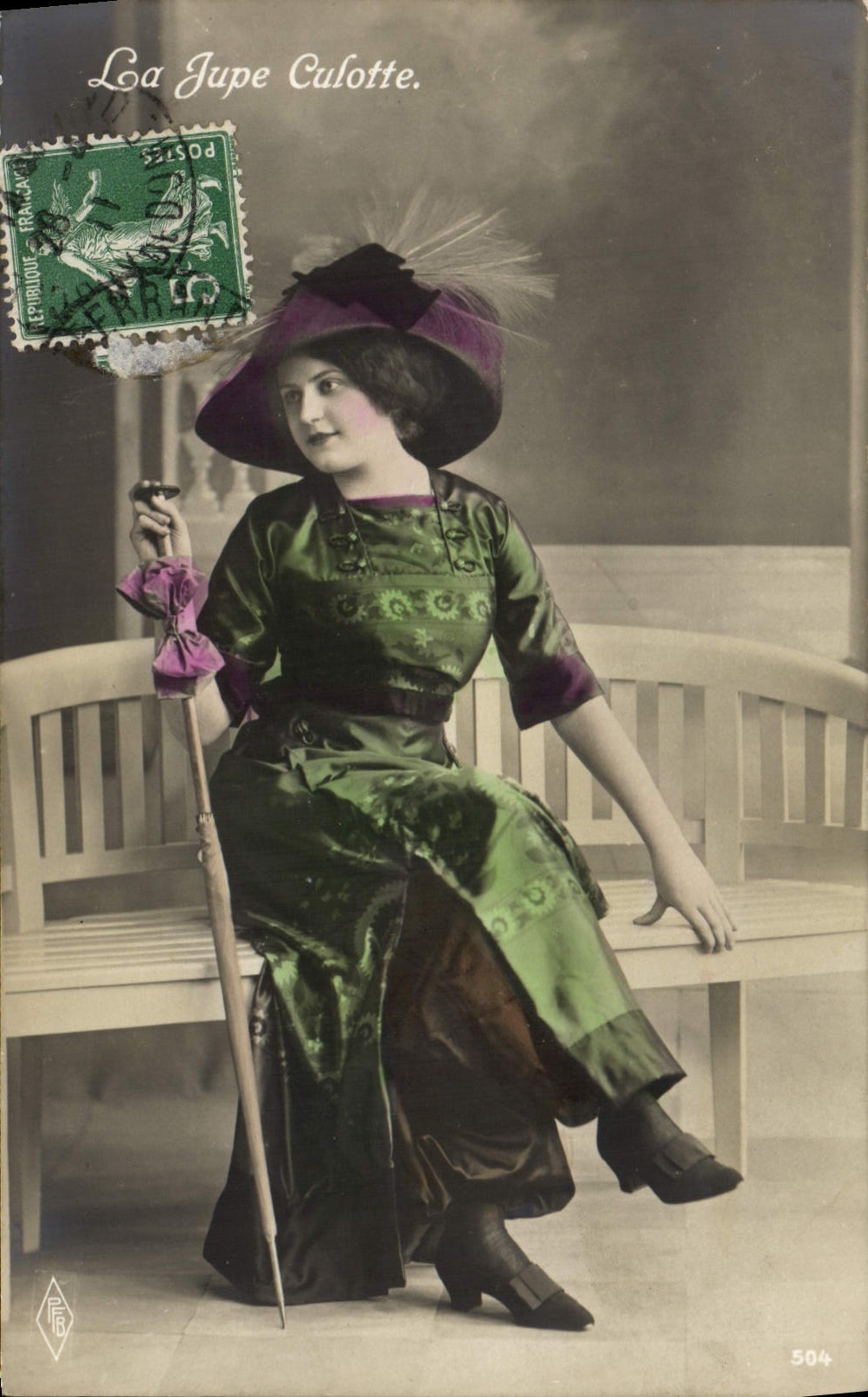 VINTAGE POSTCARD Mode Woman Caps Hairstyle Hat the divided skirt