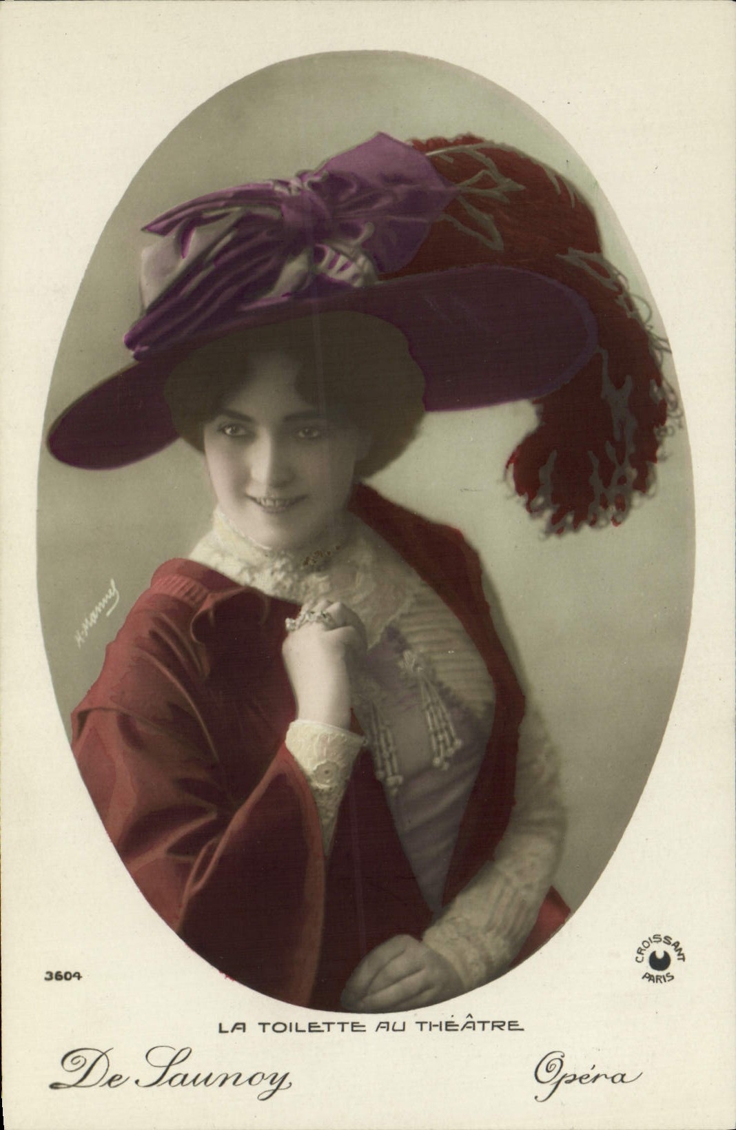 VINTAGE POSTCARD Mode Woman Caps Hairstyle Hat the toilet with the theater Of launoy