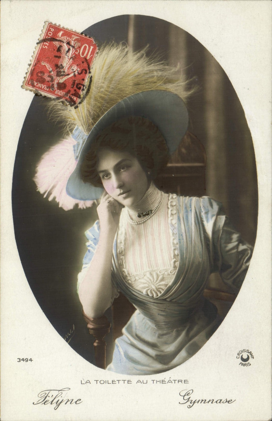 CPA Mode Femme Coiffe Coiffure Chapeau La toilette au theatre Felyne Gymnase