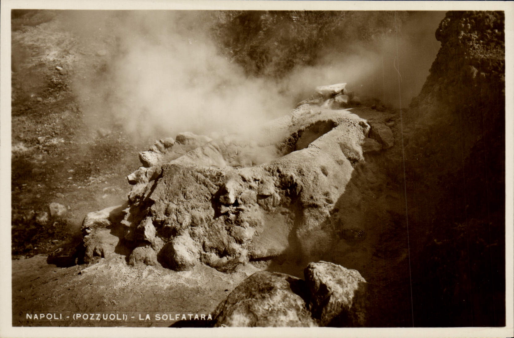 VINTAGE POSTCARD Volcan Napoli Pozzuoli will solfatara It