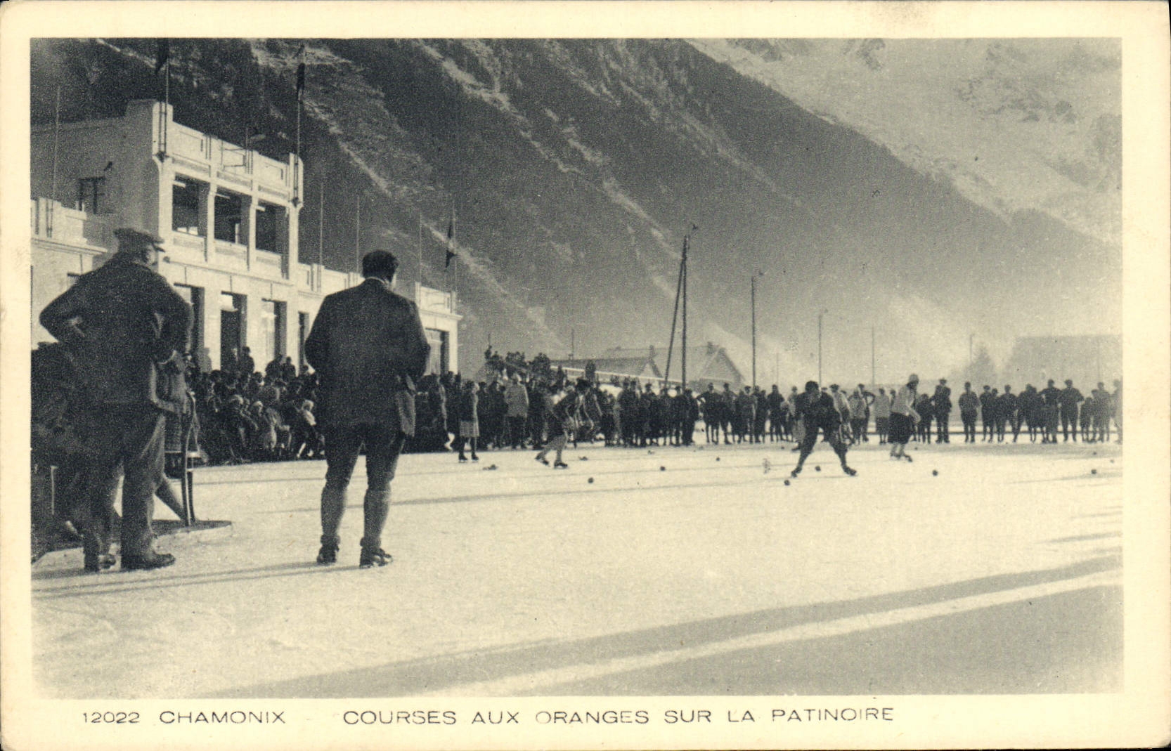 CPA Sports d'hiver Patinage Chamonix Courses aux oranges sur la patinoire 
