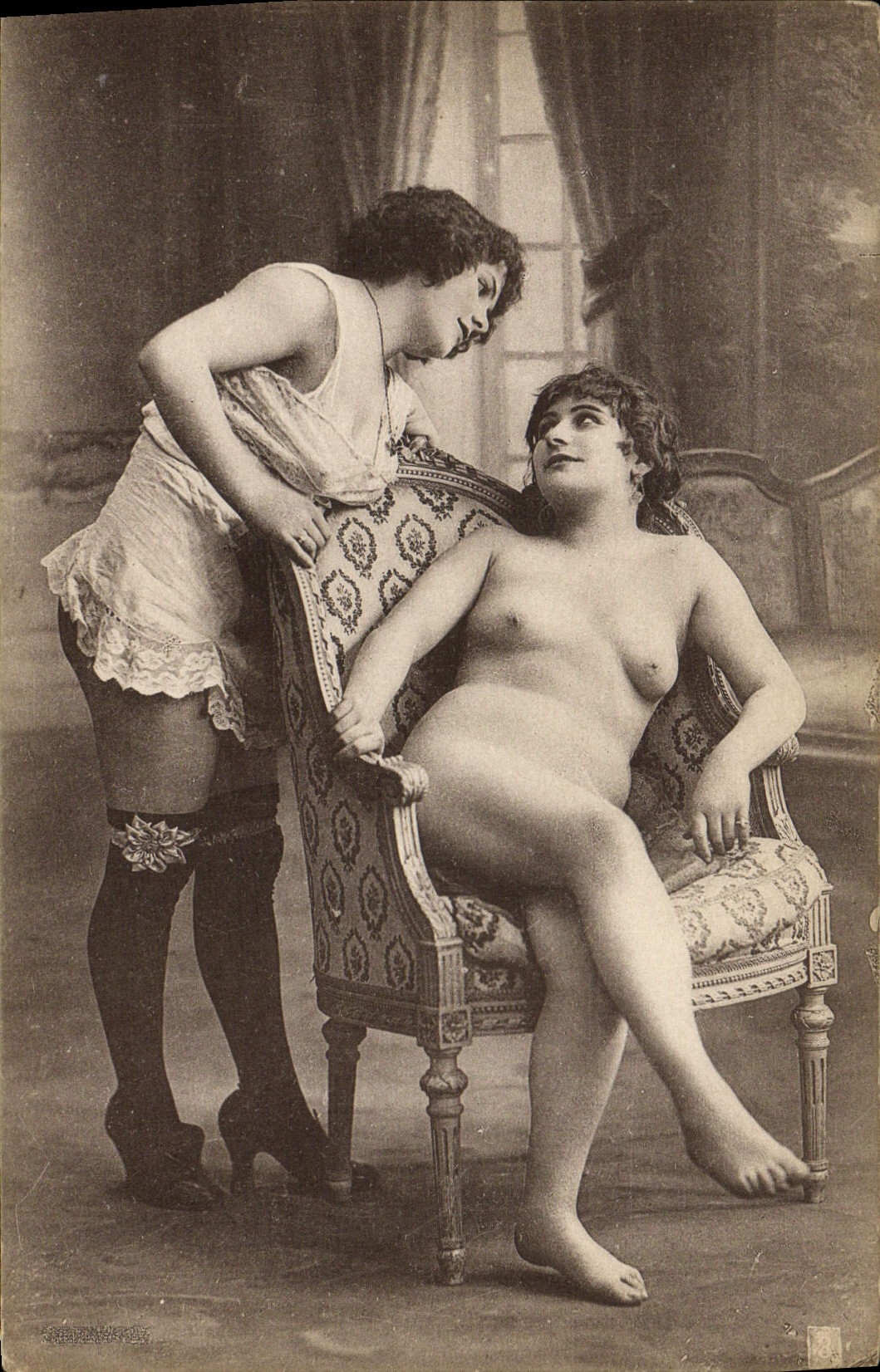 CPA Femme nu erotique 