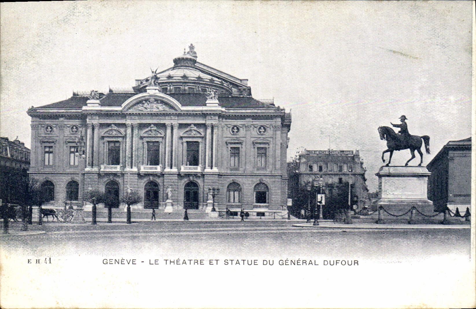 CPA Geneve Le theatre et statue du general Dufour 