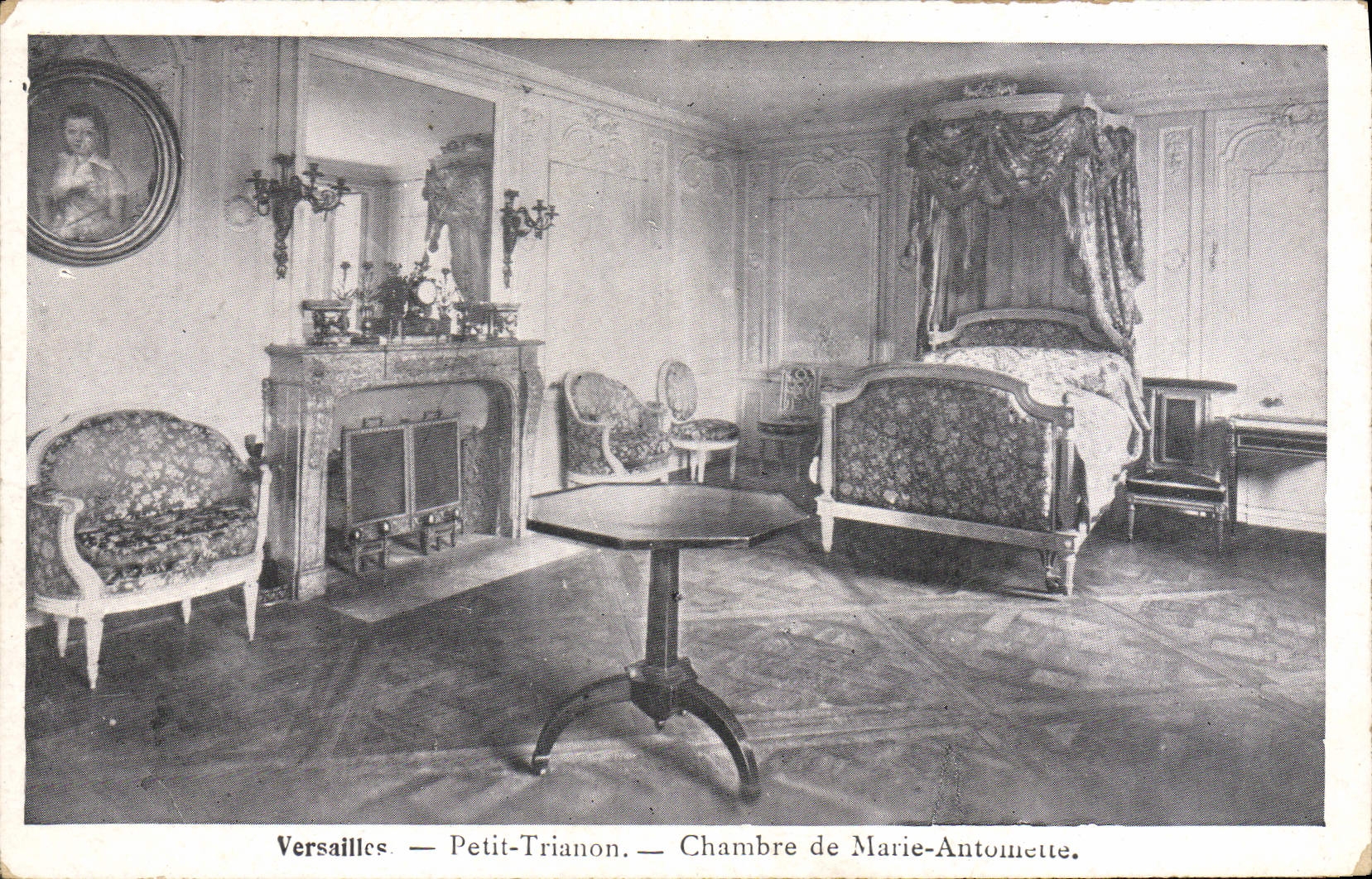 CPA Versailles Petit Trianon Chambre de Marie Antoinette