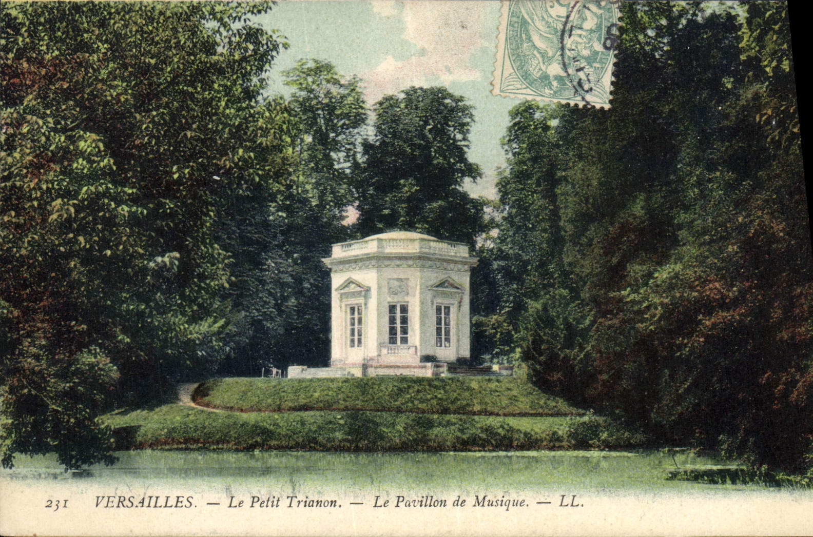 CPA Palais De Versailles Le Petit Trianon Le pavillon de musique