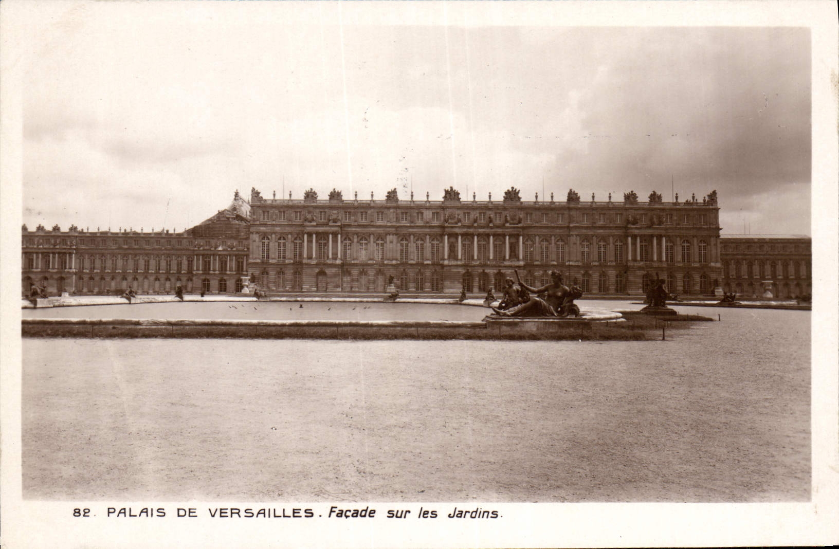 CPA Palais De Versailles Facade sur les Jardins