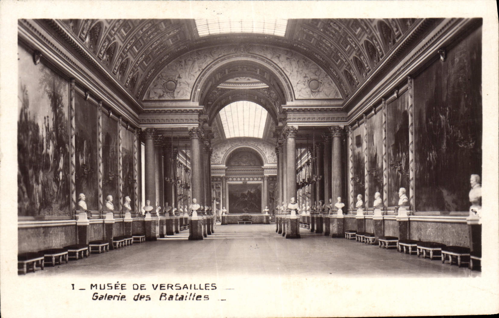 VINTAGE POSTCARD Palate Of Versailles Museum Of Gallery of the Battles