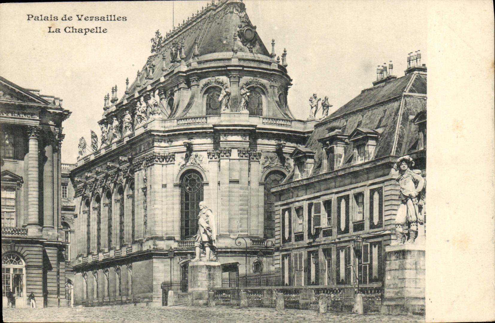 VINTAGE POSTCARD Versailles Palate of the Vault
