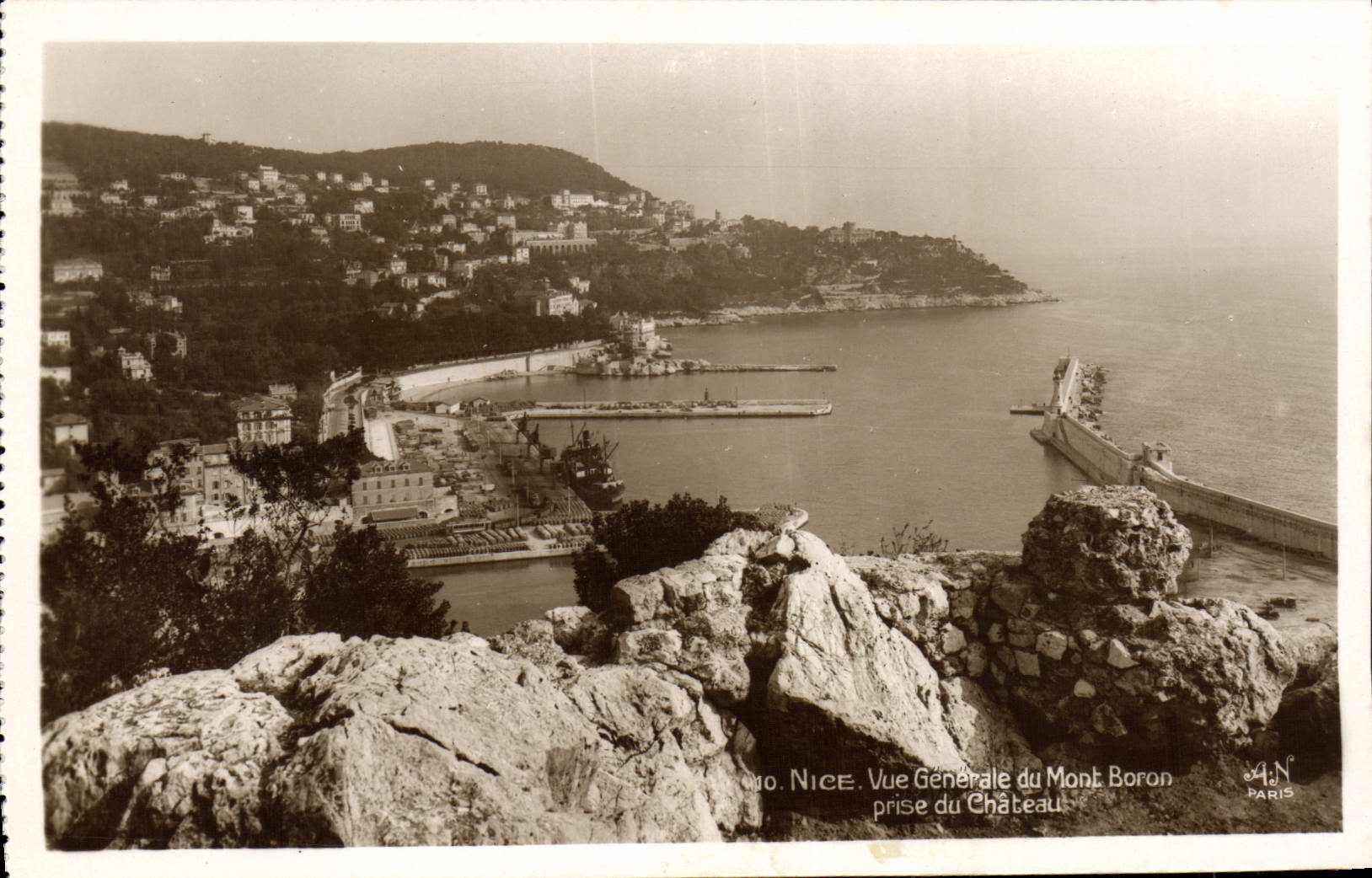 Opinión de la POSTAL de la VENDIMIA Niza del montaje del boro tomado del castillo