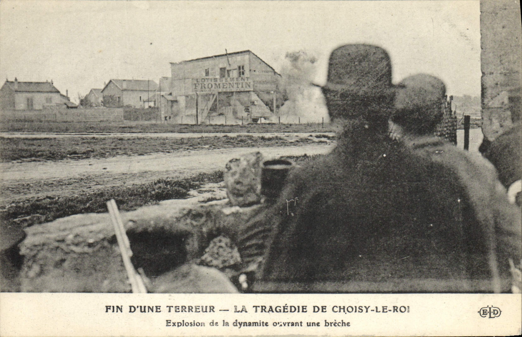 VINTAGE POSTCARD Prison End of a terror the tragedy of Choisy King Explosion of dynamite opening a breach