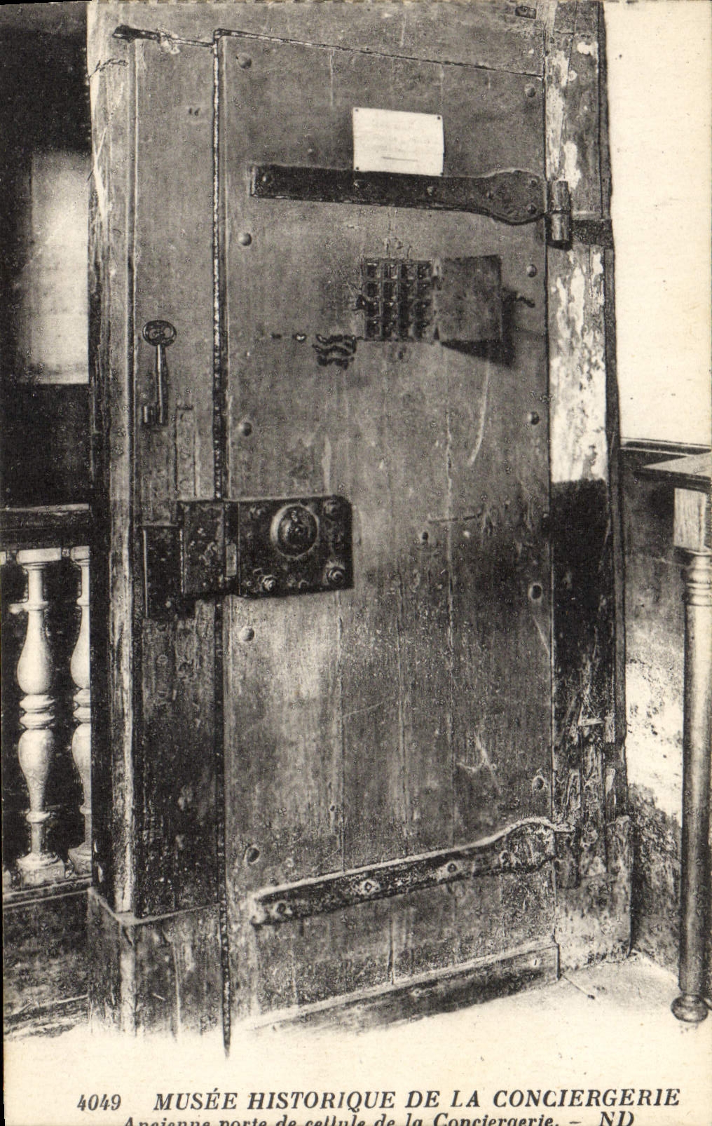 CPA Prison Paris Conciergerie Ancienne porte de la cellule de la Conciergerie