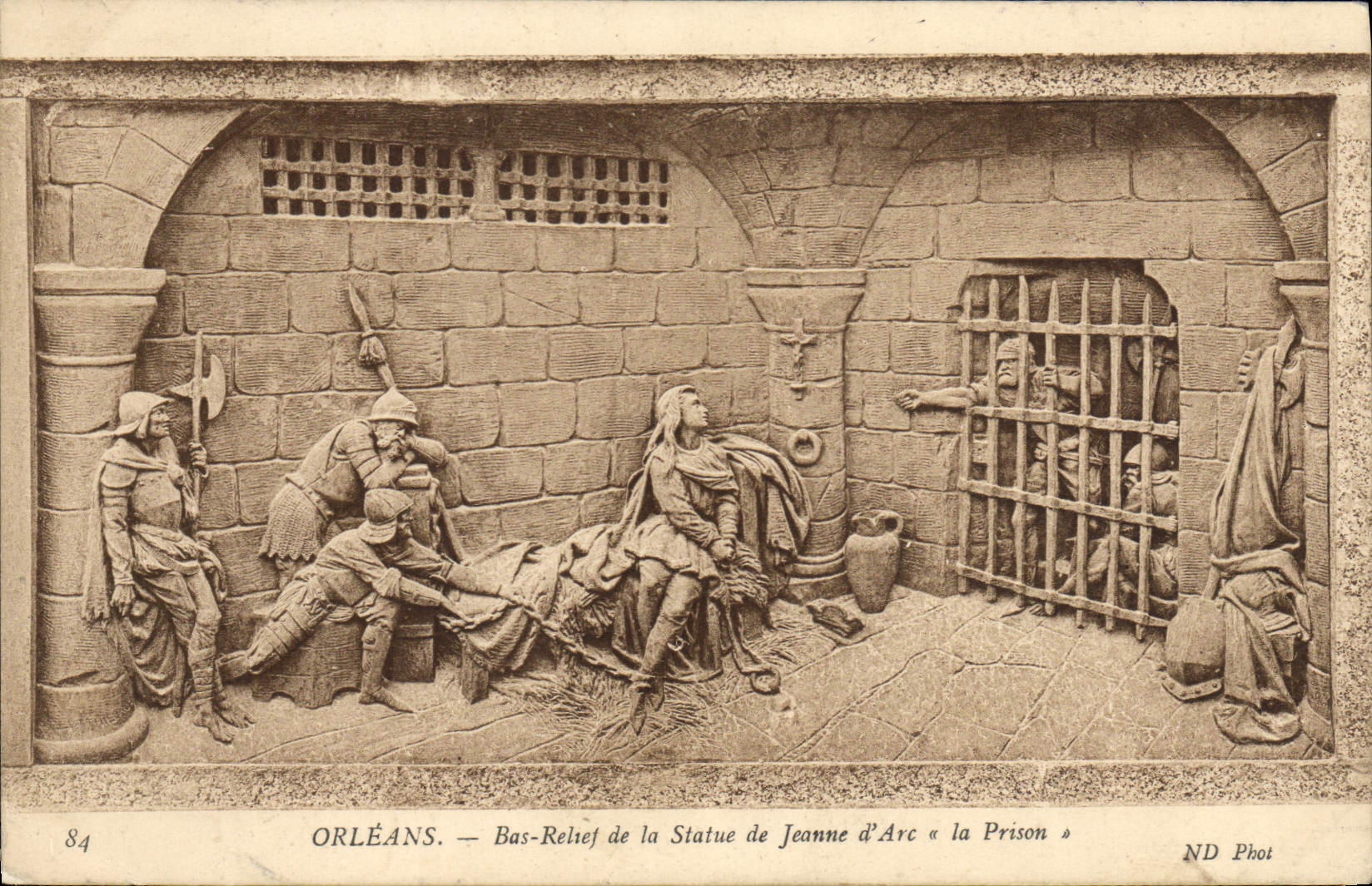 Relevación baja de la prisión de Orleans de la POSTAL de la VENDIMIA de la estatua del arco del d de Jeanne la prisión