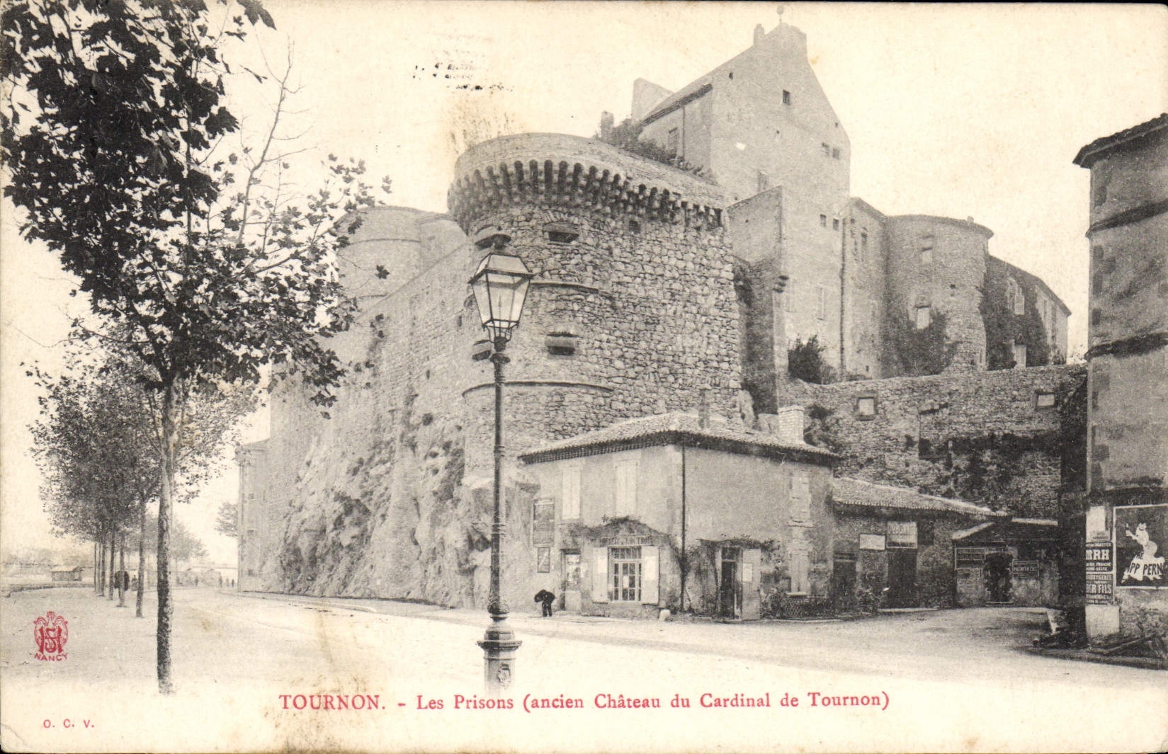 Castillo viejo de las prisiones de la prisión de Tournon de la POSTAL de la VENDIMIA del cardenal de Tournon