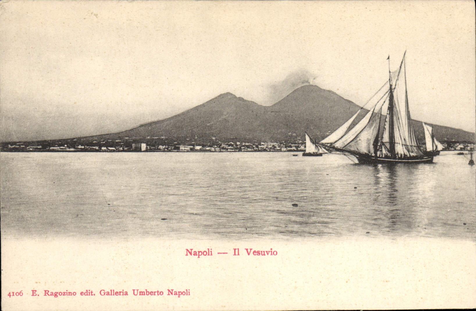 VINTAGE POSTCARD Napoli Volcano It Vesuvio Sailing Boat