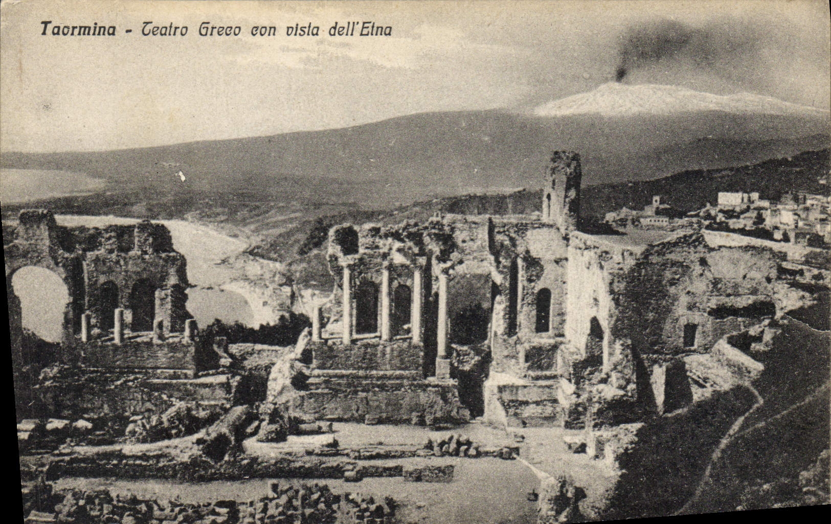CPA Volcan Taormina Teatro Greco con vista dell Etna 