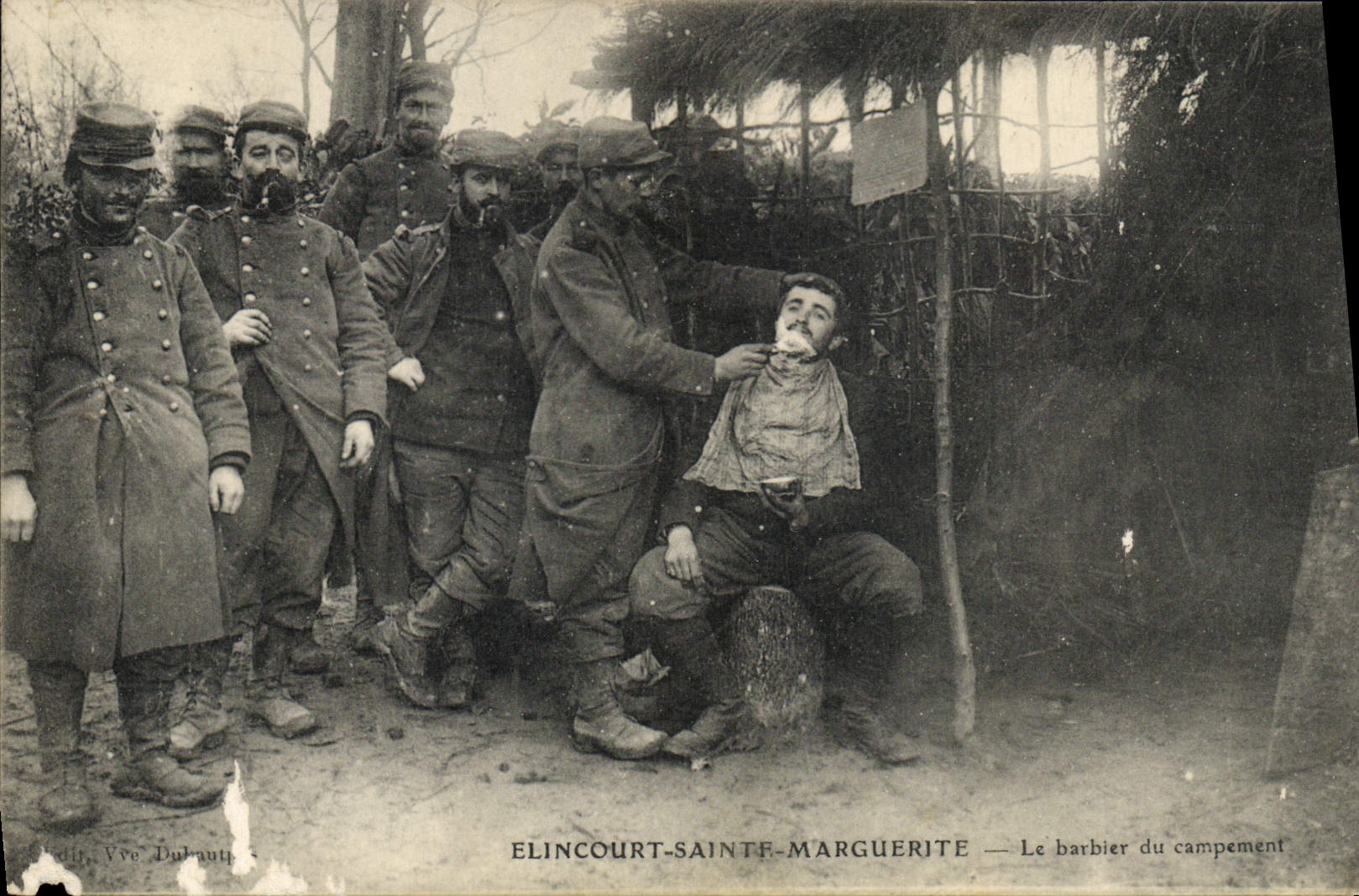 De la VENDIMIA de la POSTAL de Militaria del peluquero de la peluca del fabricante de Elincourt margarita Sainte el peluquero con acampar