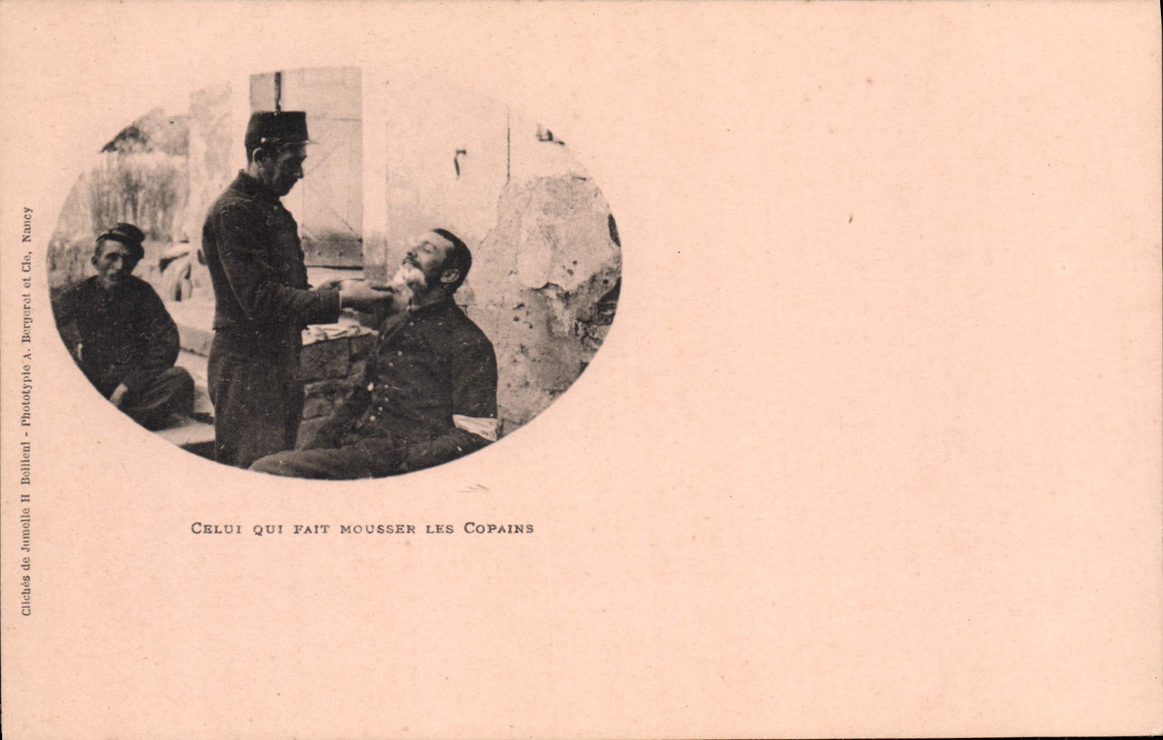 CPA Militaria Coiffeur Perruquier Celui qui fait mousser les copains