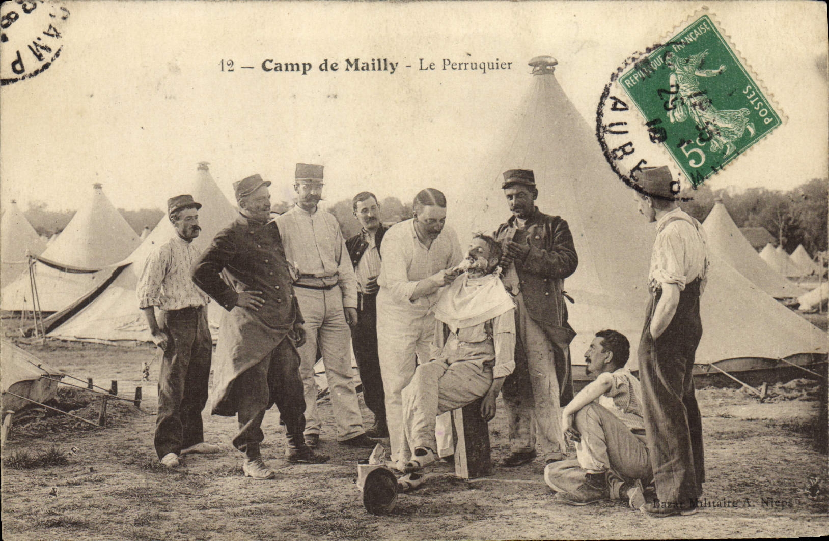 CPA Militaria Coiffeur Perruquier Camp de mailly