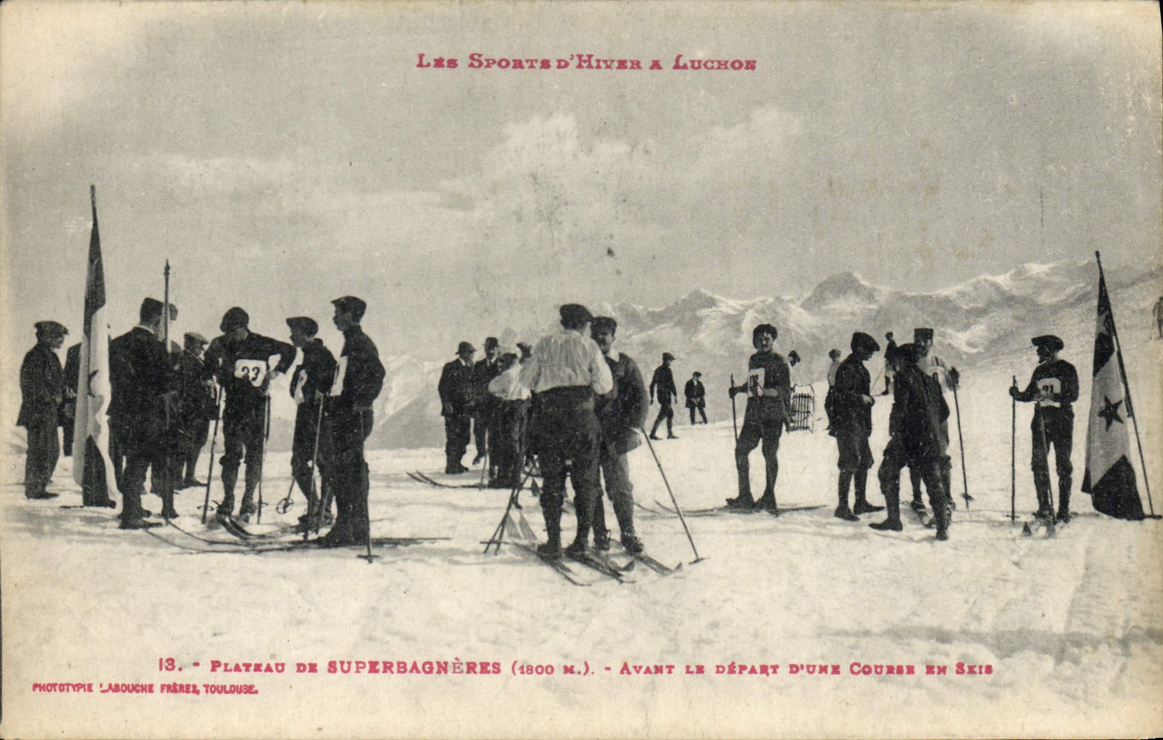 Placa del esquí de los deportes de invierno de la POSTAL de la VENDIMIA de Superbagneres antes de la salida de una raza en esquís