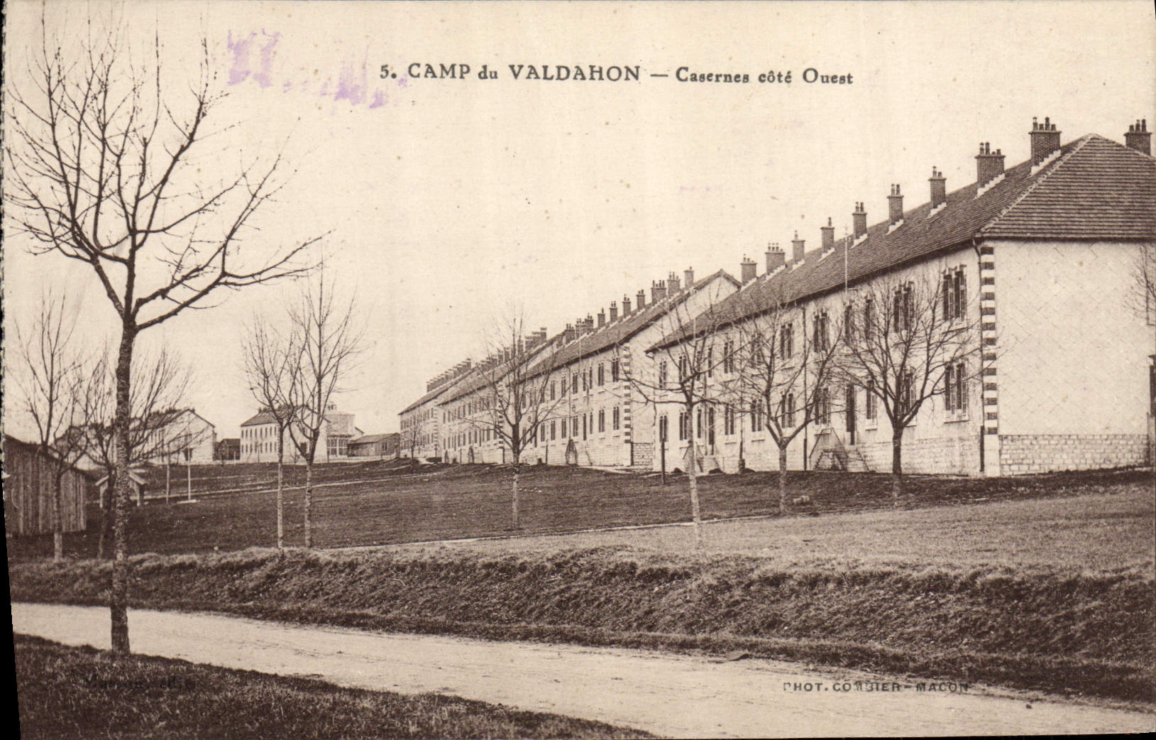 CPA Militaria Camp du Valdahon Casernes Cote Ouest
