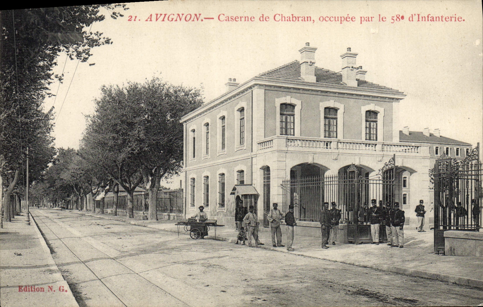 CPA Militaria Avignon Caserne de Chabran 58eme d'infanterie 