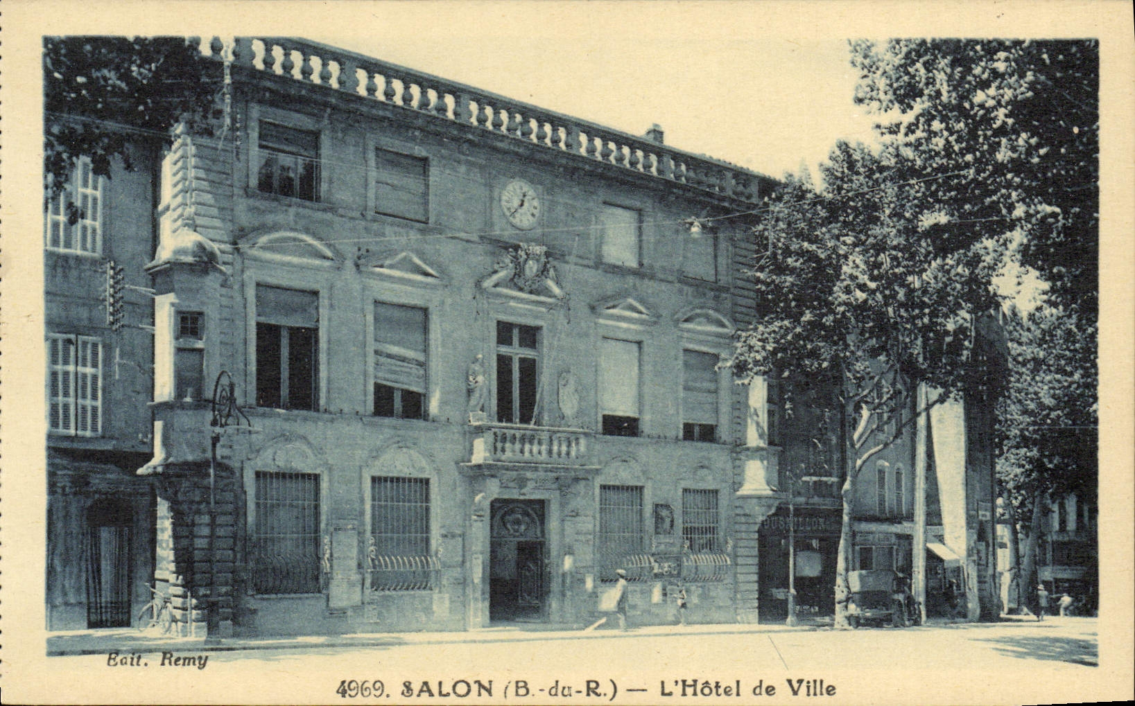 CPA Salon L'Hotel de Ville