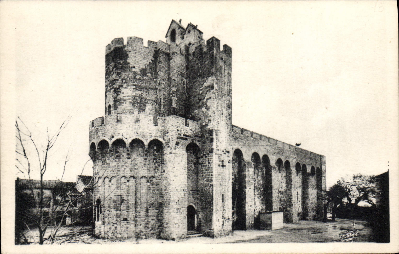 CPA Saintes Maries de la Mer L'eglise