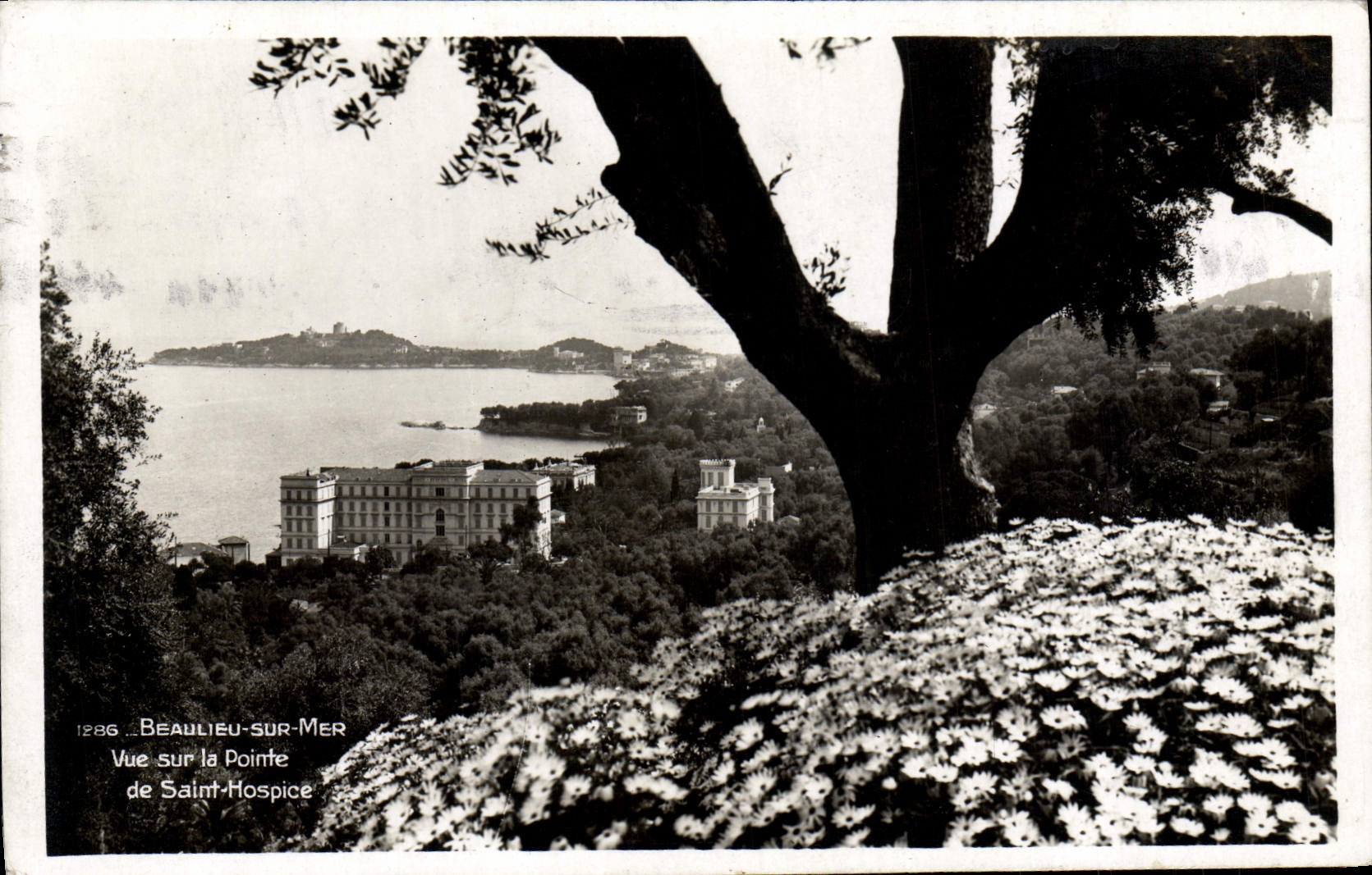 VINTAGE POSTCARD Beaulieu On Sea Seen On the point of Saint Old people's home