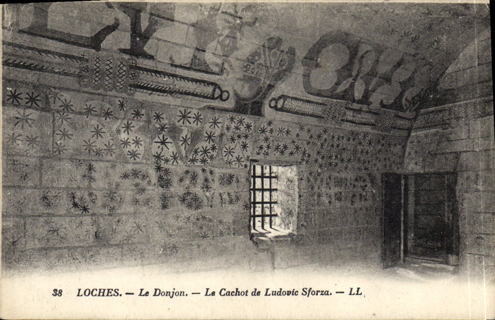 CPA Loches Le Donjon Le Cachot de Ludovic Sforza