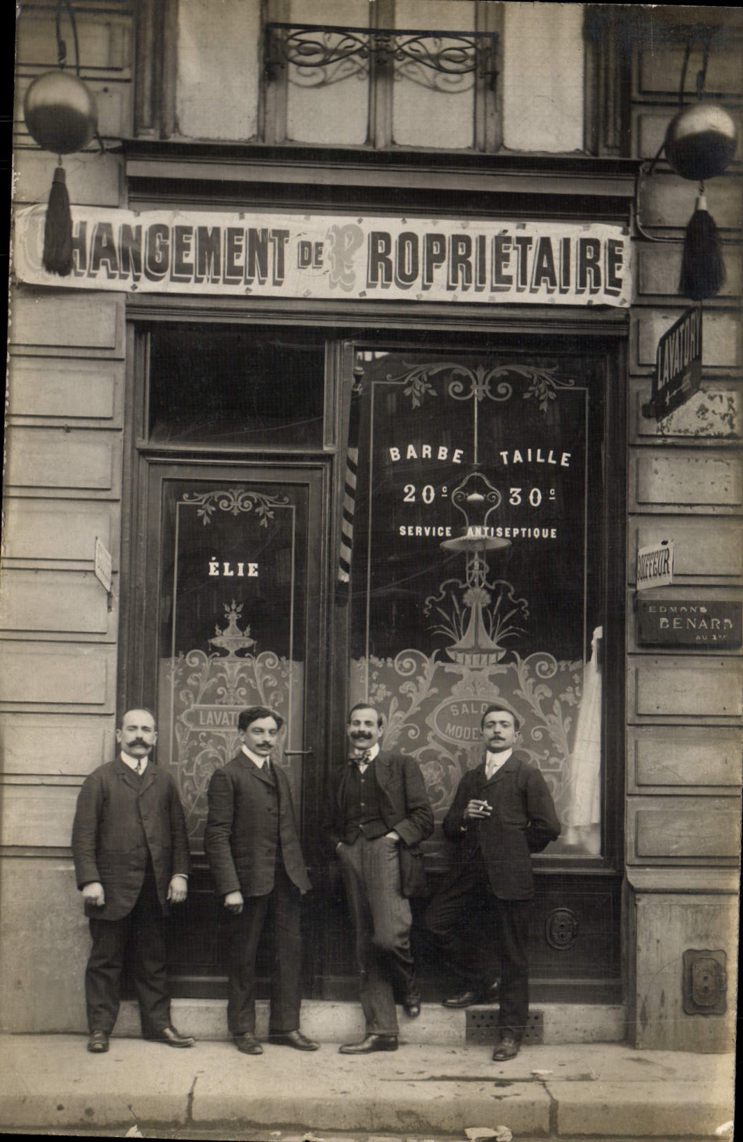 CARTE PHOTO Coiffeur Perruquier Barbe