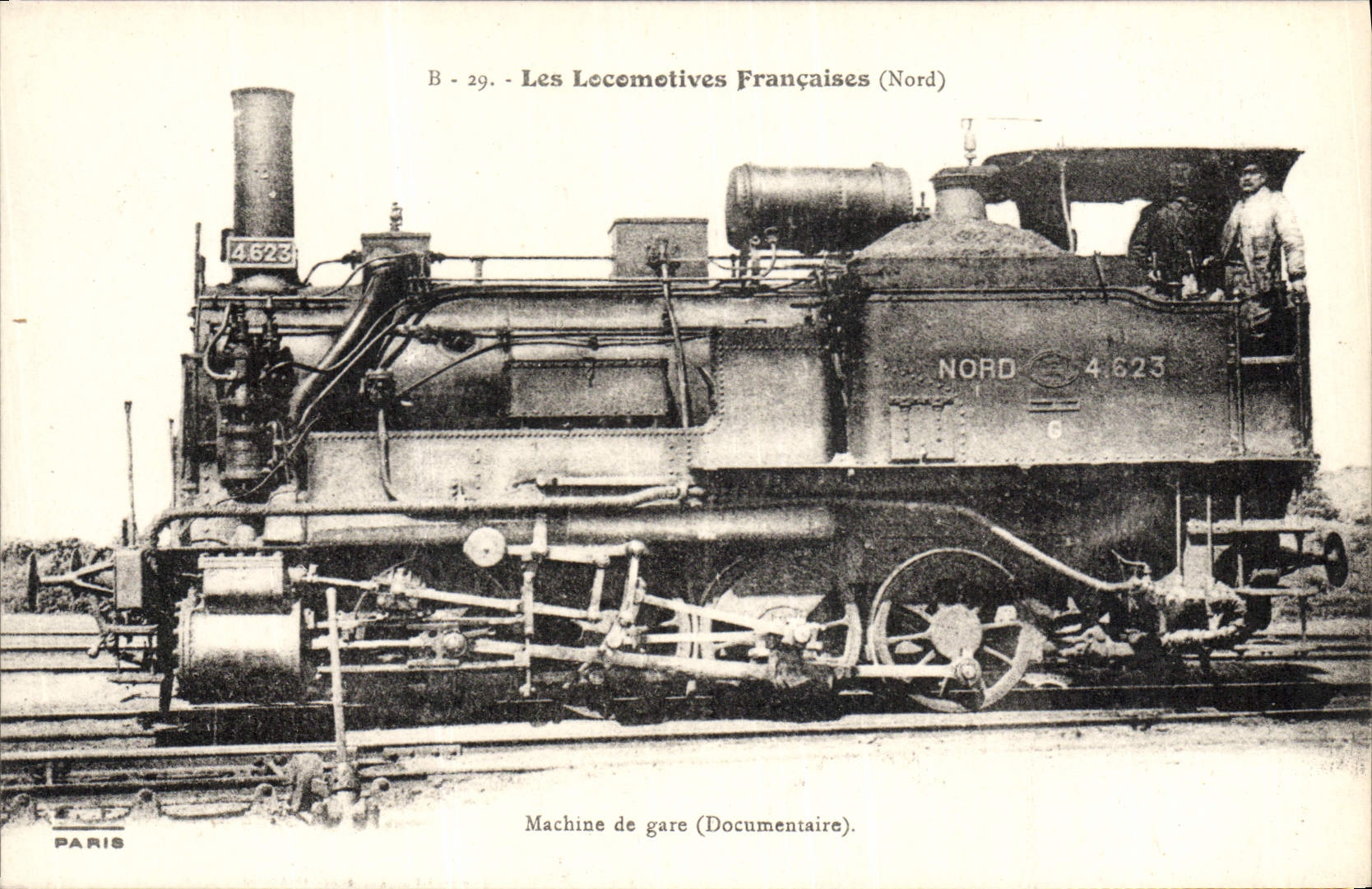 CPA Train Locomotive Machine de gare Documentaire