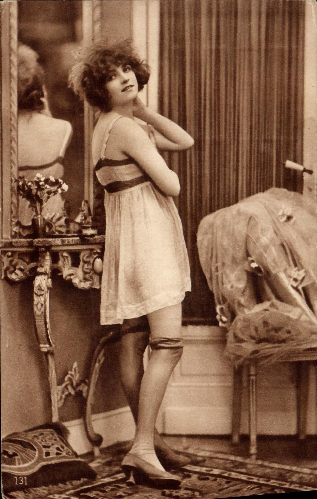 CPA Femme nu erotique 