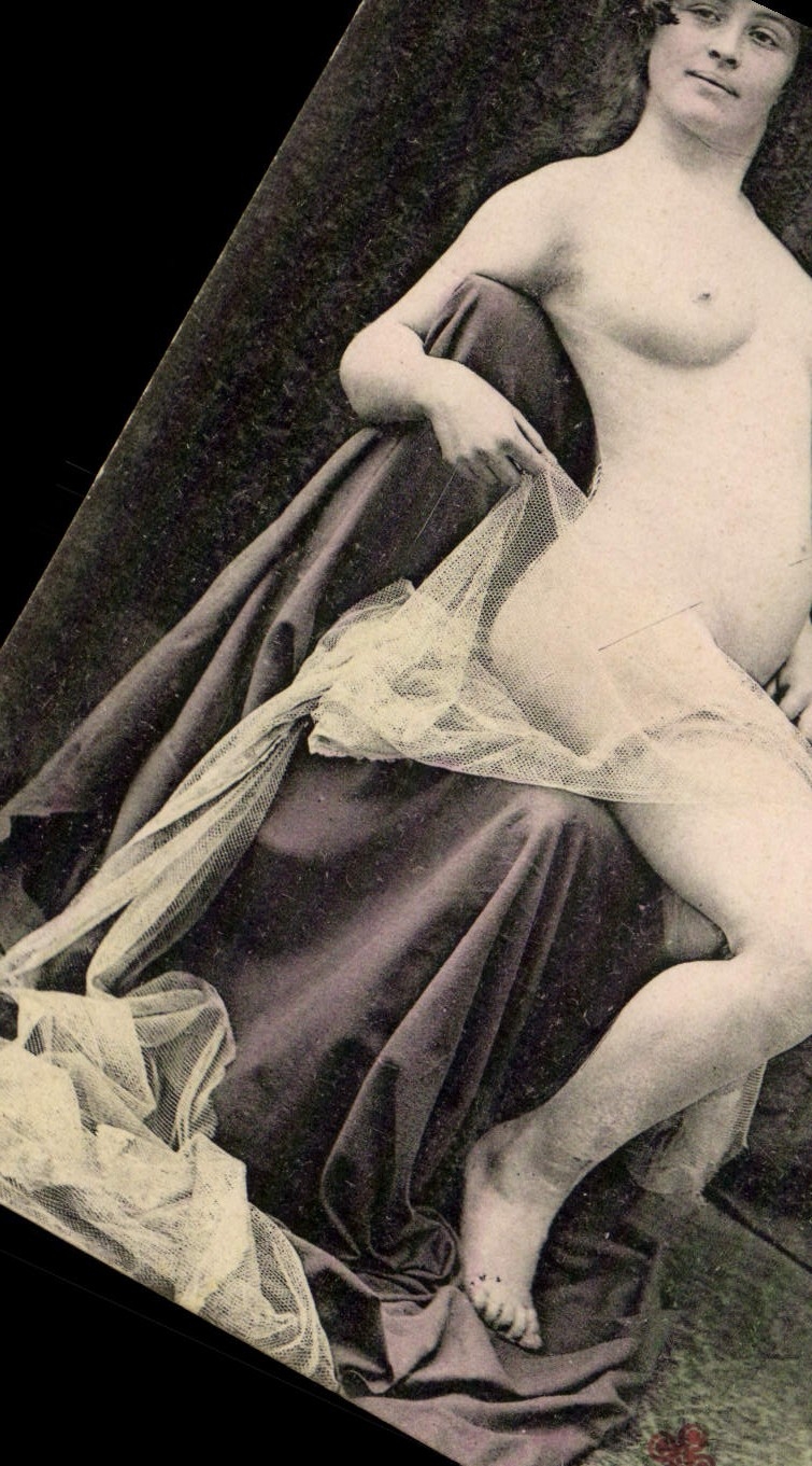 CPA Femme nu erotique 