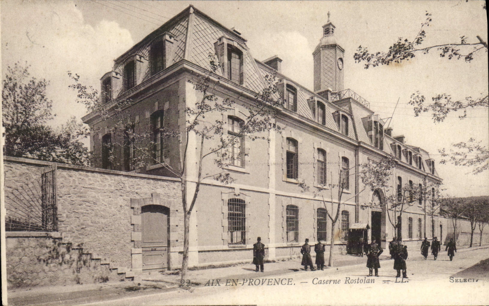 Aix de Militaria de la POSTAL de la VENDIMIA en los cuarteles de Provence Rostolan