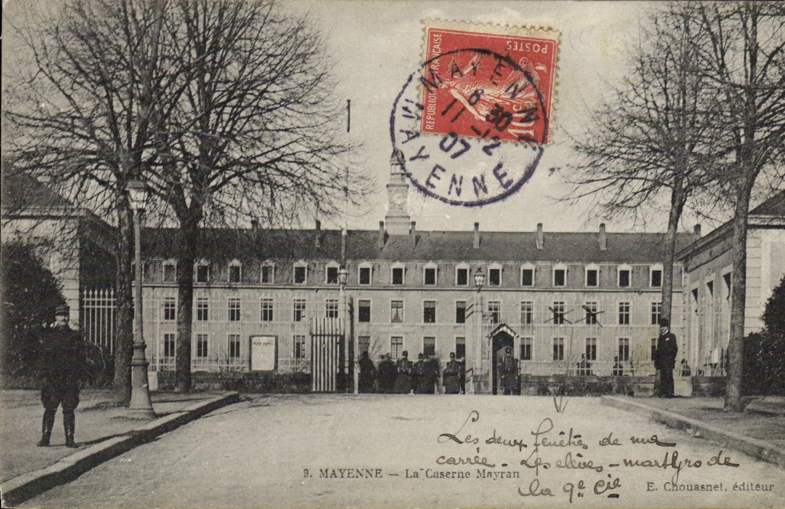 POSTAL Militaria Mayenne de la VENDIMIA los cuarteles de Mayran