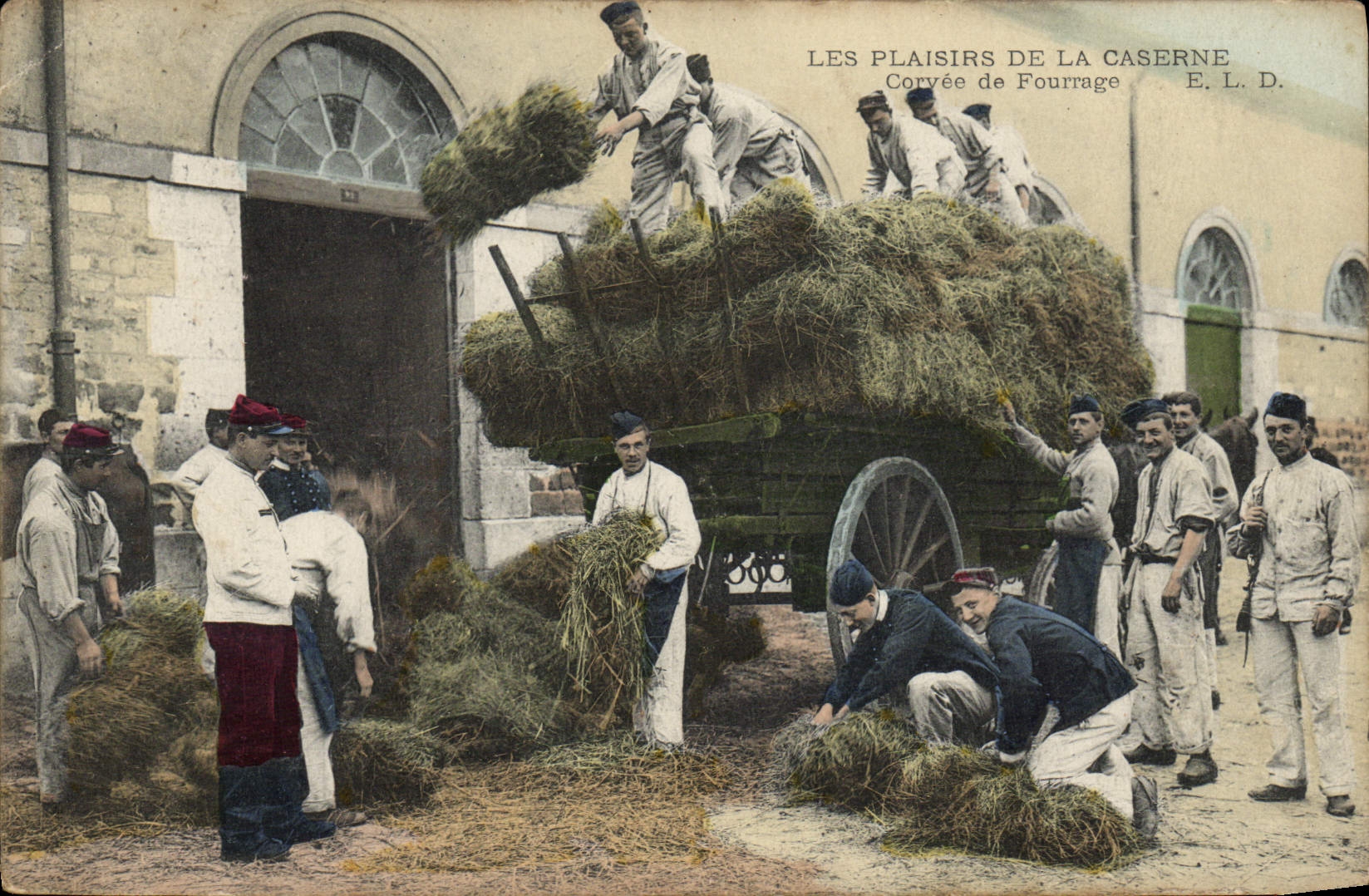 CPA Militaria Plaisirs de la caserne Corvee de fourrage