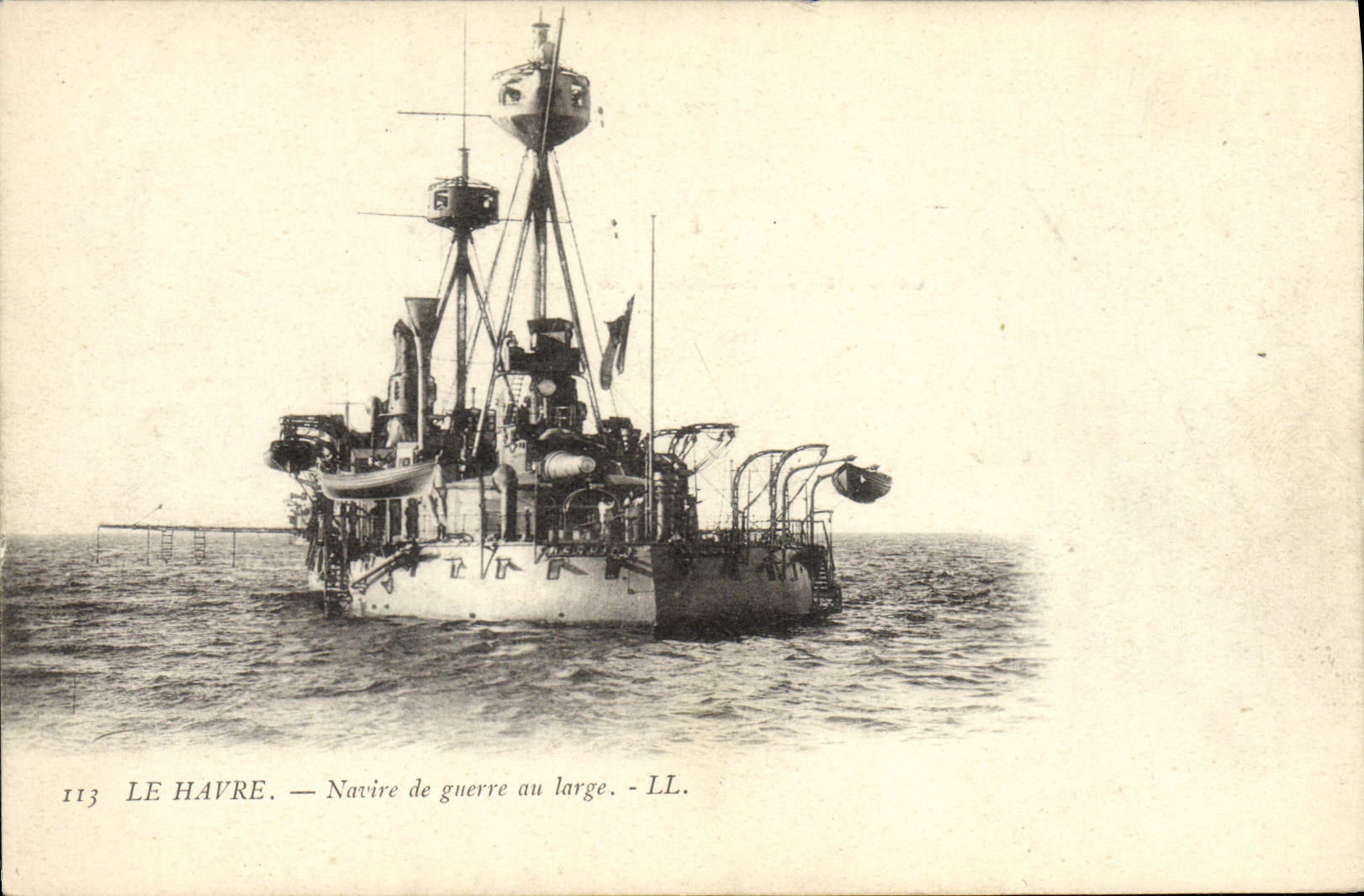 VINTAGE POSTCARD Boat Le Havre Ship of gurre to the broad one